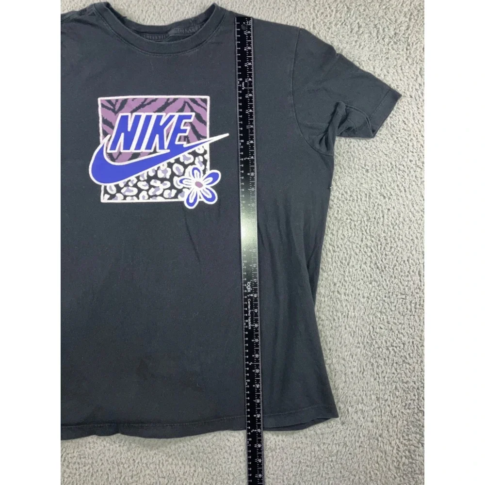 The Nike T‎ Shirt Men Large Graphic Swoosh Short Sleeve Retro Tee